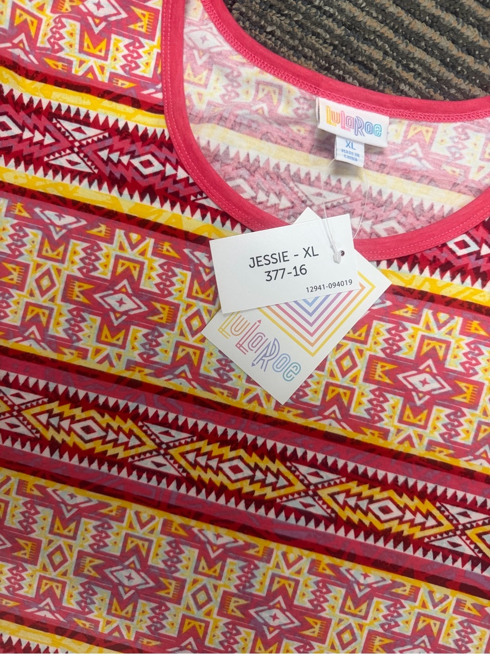 NWT LuLaRoe Jessie Aztec Tribal Midi Dress - Pink Yellow Sz XL - Picture 3 of 3
